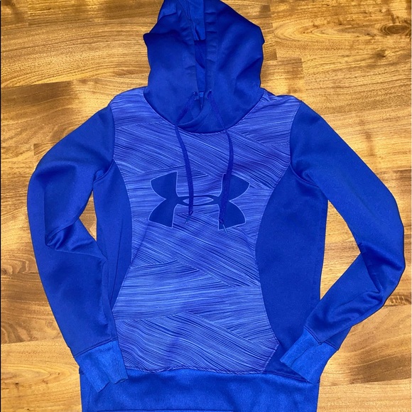 Under Armour Sweaters - ✨UNDER ARMOUR Blue Pullover✨
